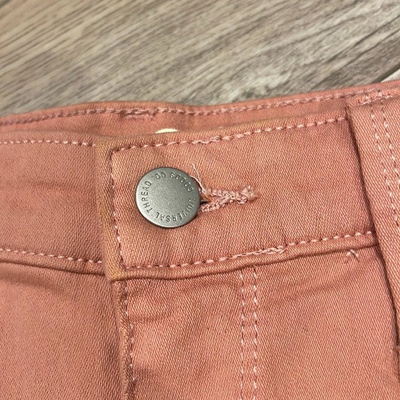 Universal Thread High-Rise Shorts - Picture 6 of 9